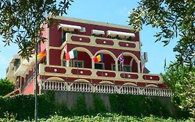 Apraos Bay Hotel